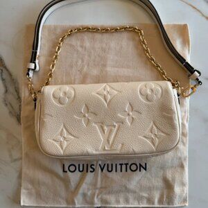 Louis Vuitton Multi Pochette Accessoires Stylish Multi Pouch Bag